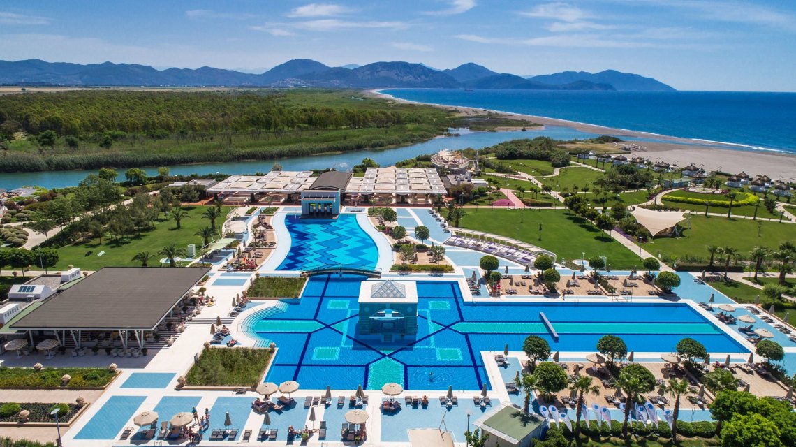 3_main-pool.jpg